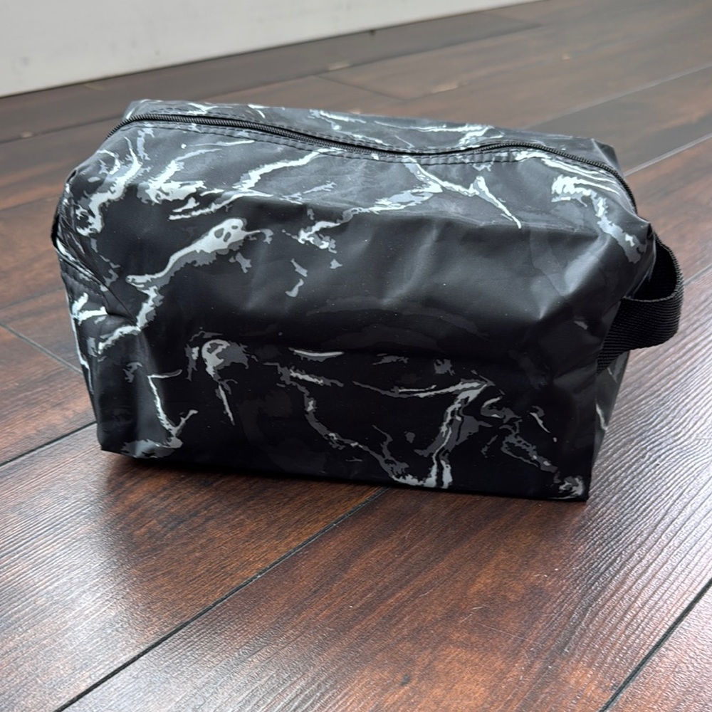 31 Gifts large Let’s Go pouch in Midnight Marble